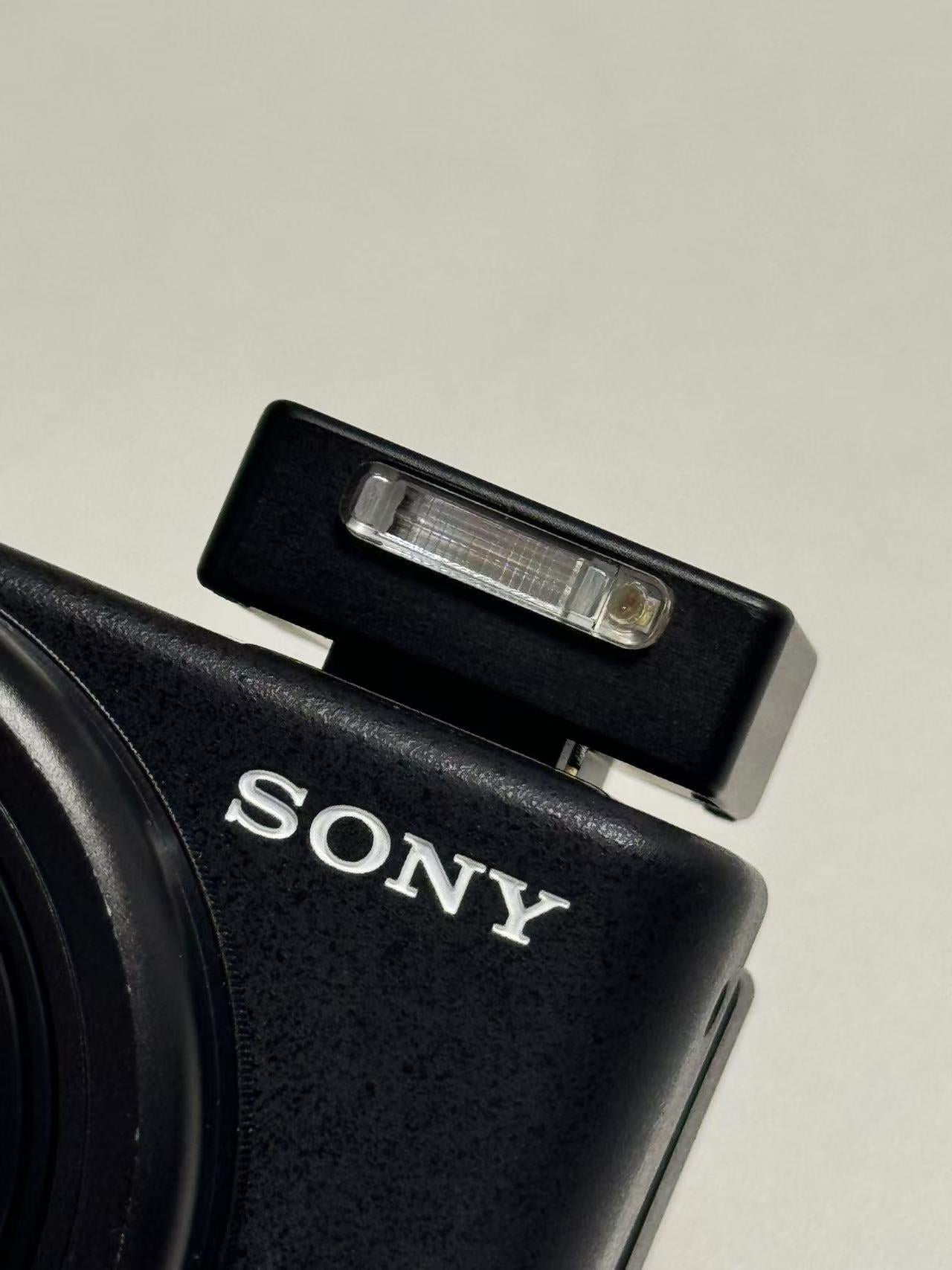 【IDEA FLASH】World's Smallest Cameras Flashlight for RICOH GRIII IIIX, FUJI, SONY. FREE WORLD WIDE SHIPPING